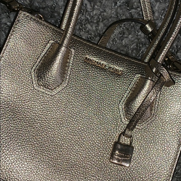 NEW !! Michael Kors Accordion Crossbody Bag